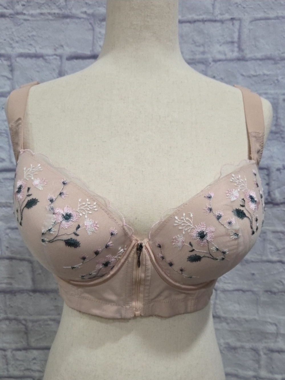 Front-Zip Embroidered Soft Pink Support Bra